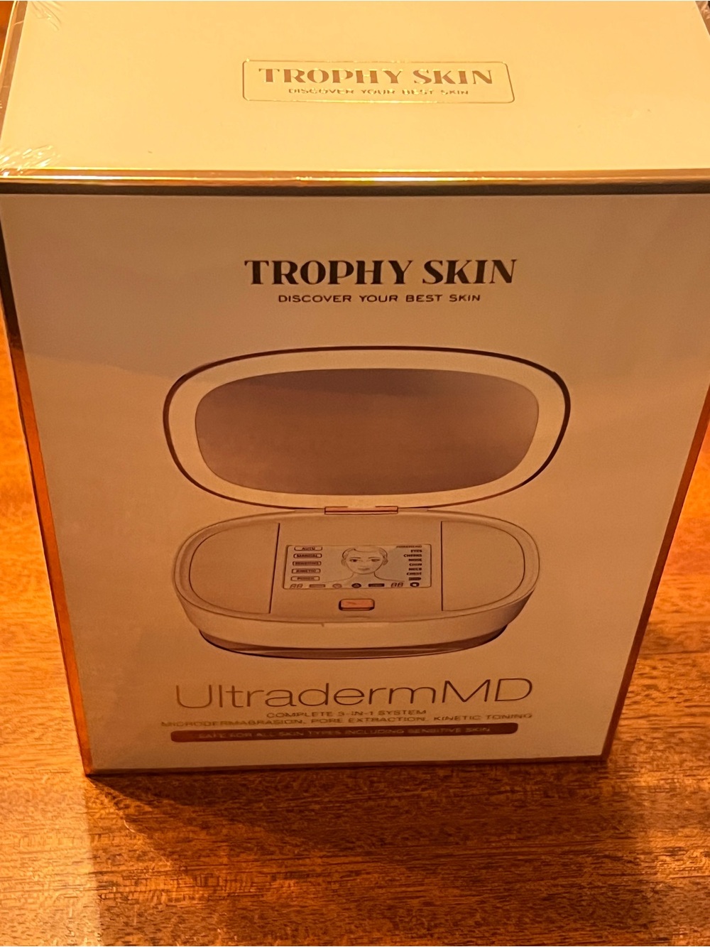 TROPHY SKIN UltradermMD            3-in-1 Facial Skincare Device System